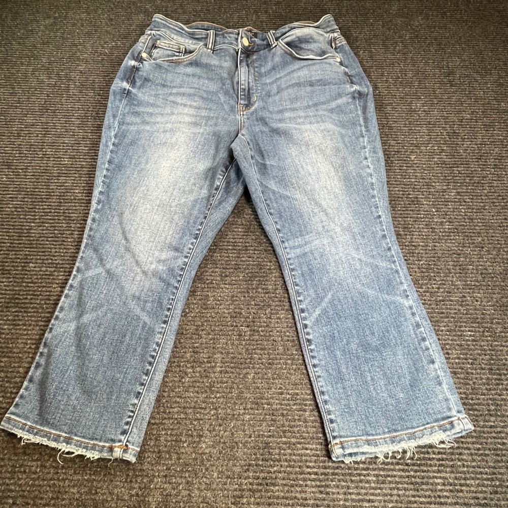 Judy Blue Skinny Fit Capri Jeans Dark Wash Raw Hem 14W JB72104DK-PL